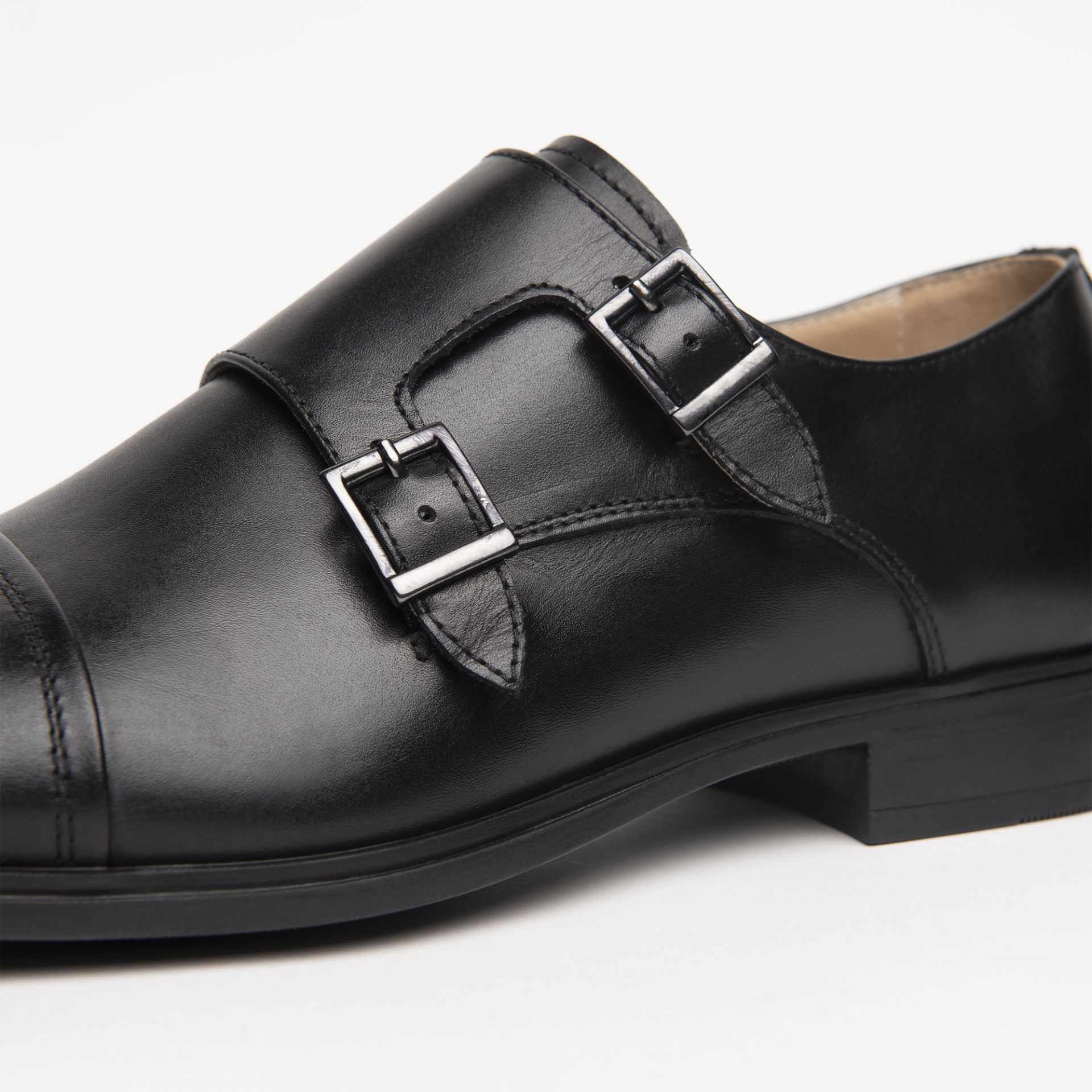 Scarpe con fibbie laterali outlet