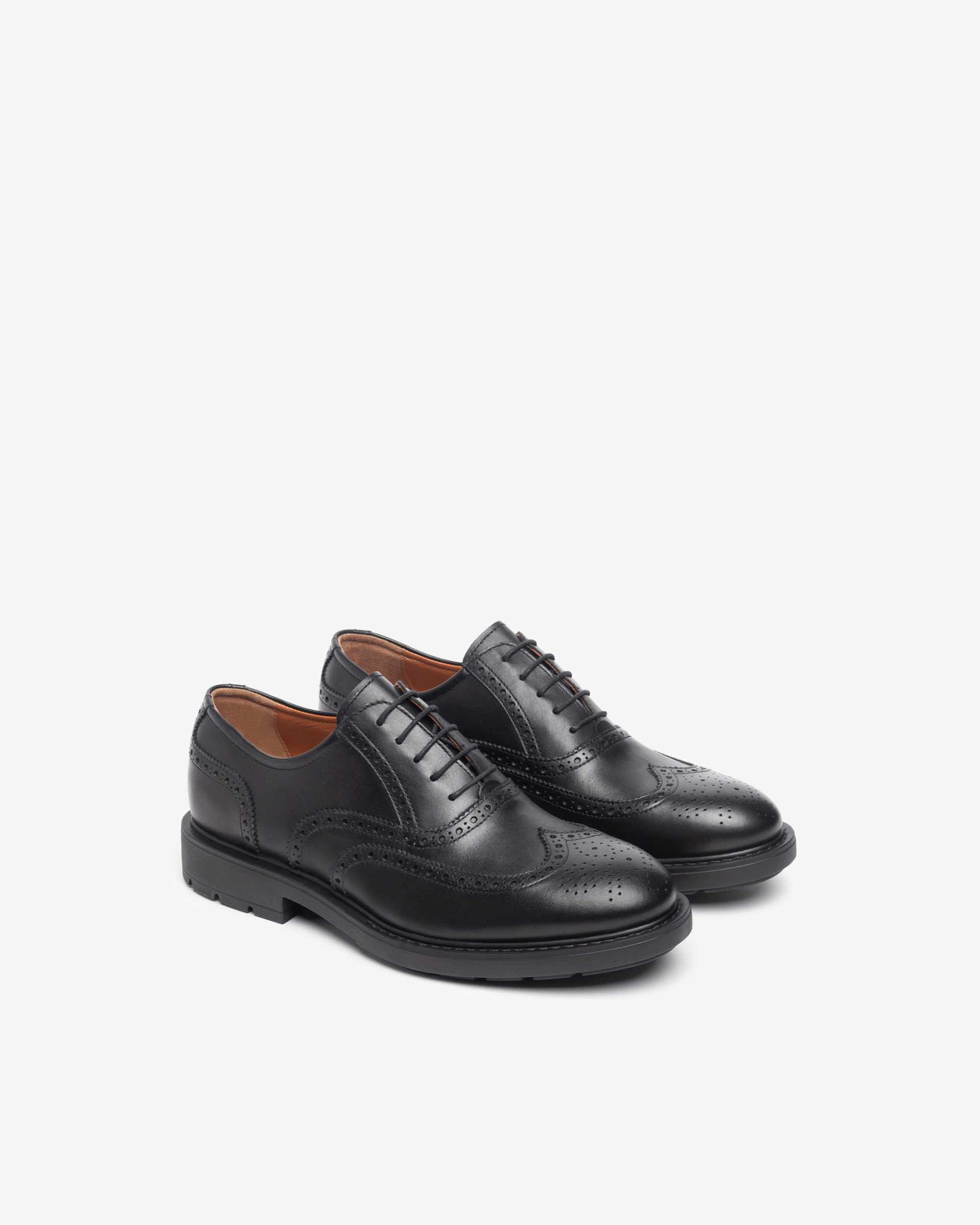 Scarpa da Uomo in Pelle con Lacci e Puntale a Coda di Rondine Stringate Uomo